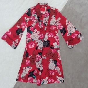 Jennifer Lopez Red Floral Print Kimono